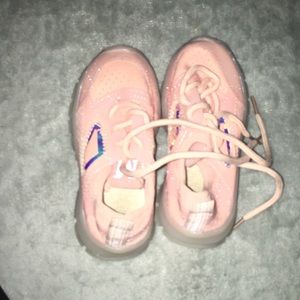 Toddler girls size 6 sneakers